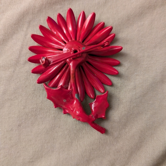 Vintage enamel Red daisy broach F - Picture 3 of 5